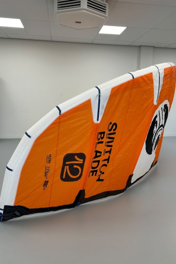 Cabrinha-Switchblade Apex 2025 Kite (DEMO)