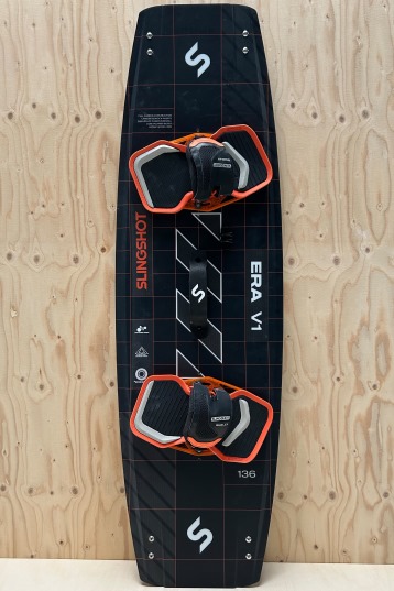 Slingshot Era V1 Kiteboard (DEMO) 136 X 41 twintip boards