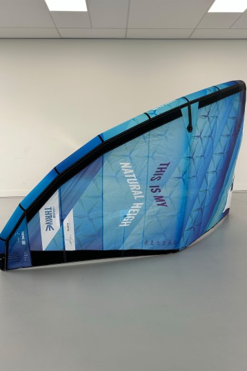 Harlem Kitesurfing-Thrive V1 Kite (2nd)