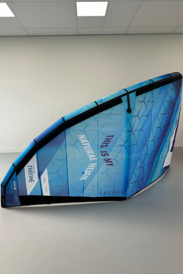 Harlem Kitesurfing-Thrive V1 Kite (DEMO)