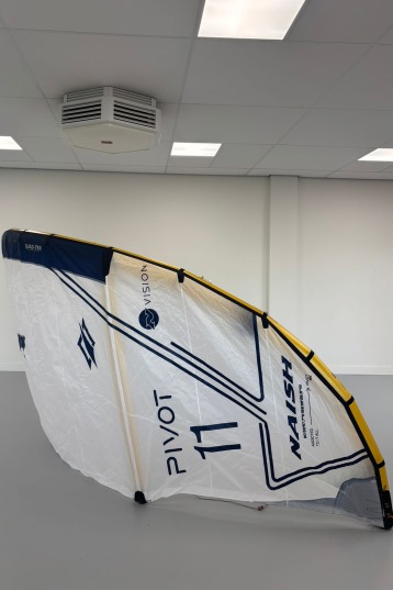 Naish-Pivot NVision 2026 Kite (DEMO)