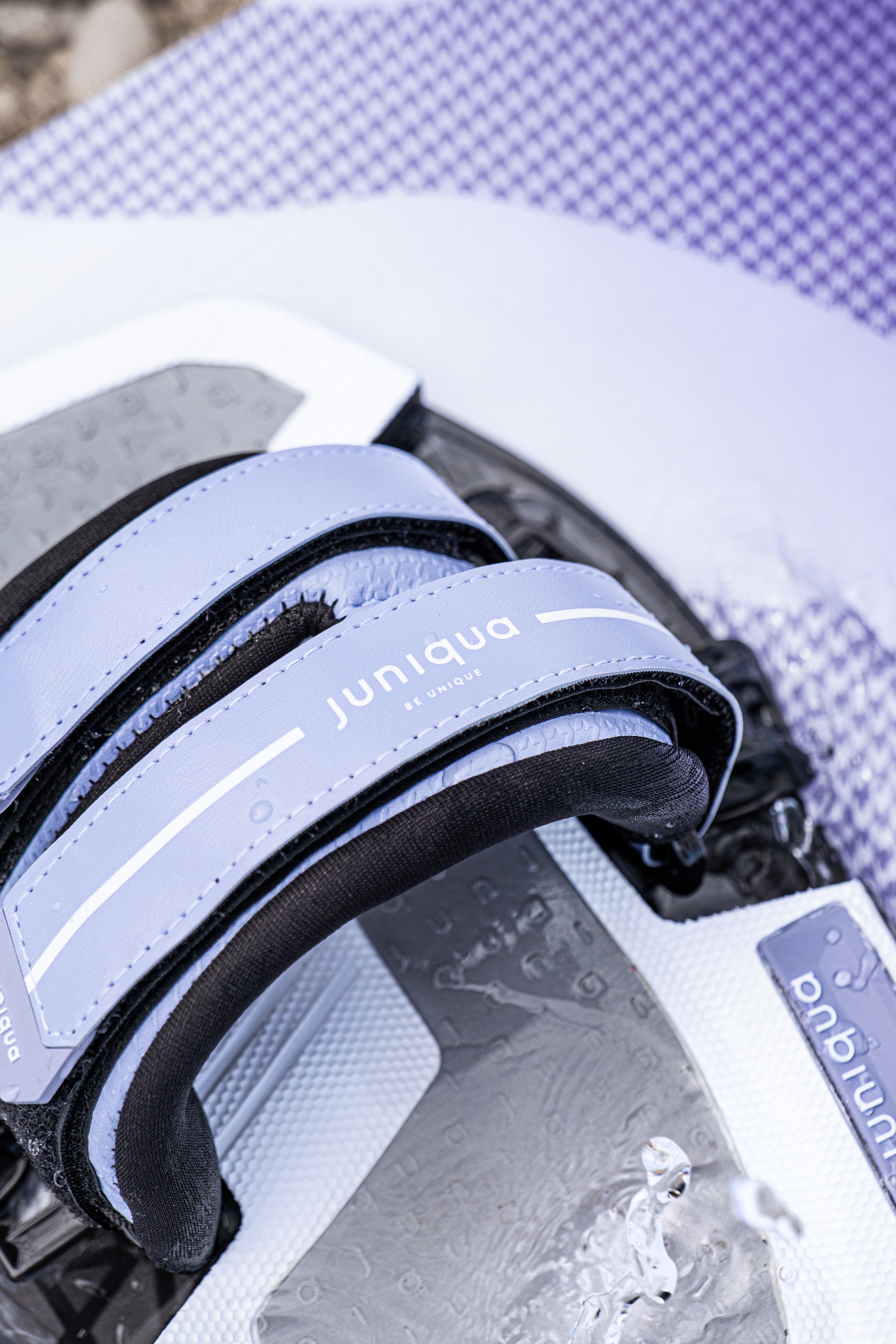 Juniqua-Pads & Straps N°2