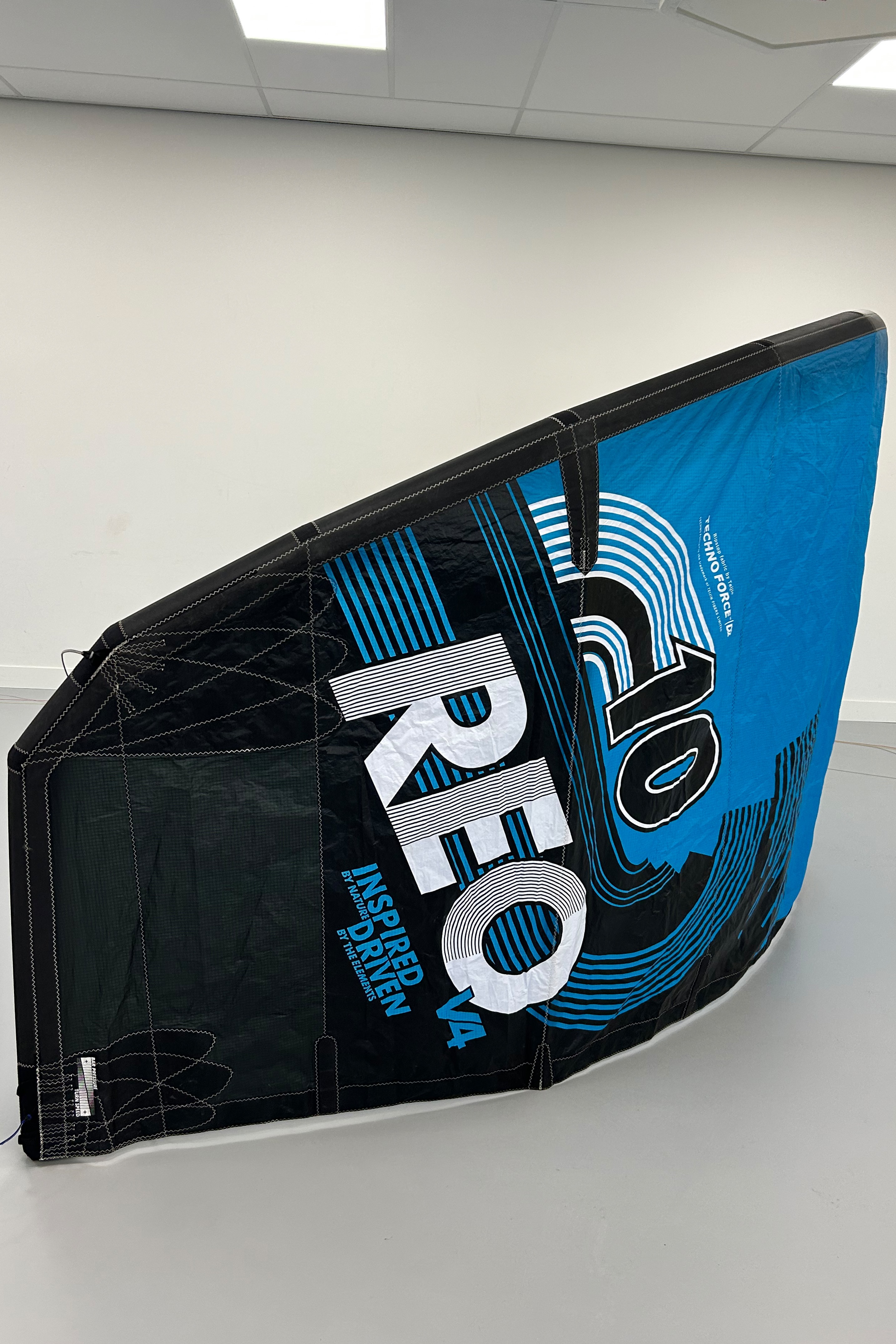 Ozone-Reo V4 Kite (2nd)